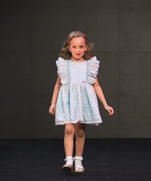 Alternative view of TEMPRANILLO: Jesusito organza celeste